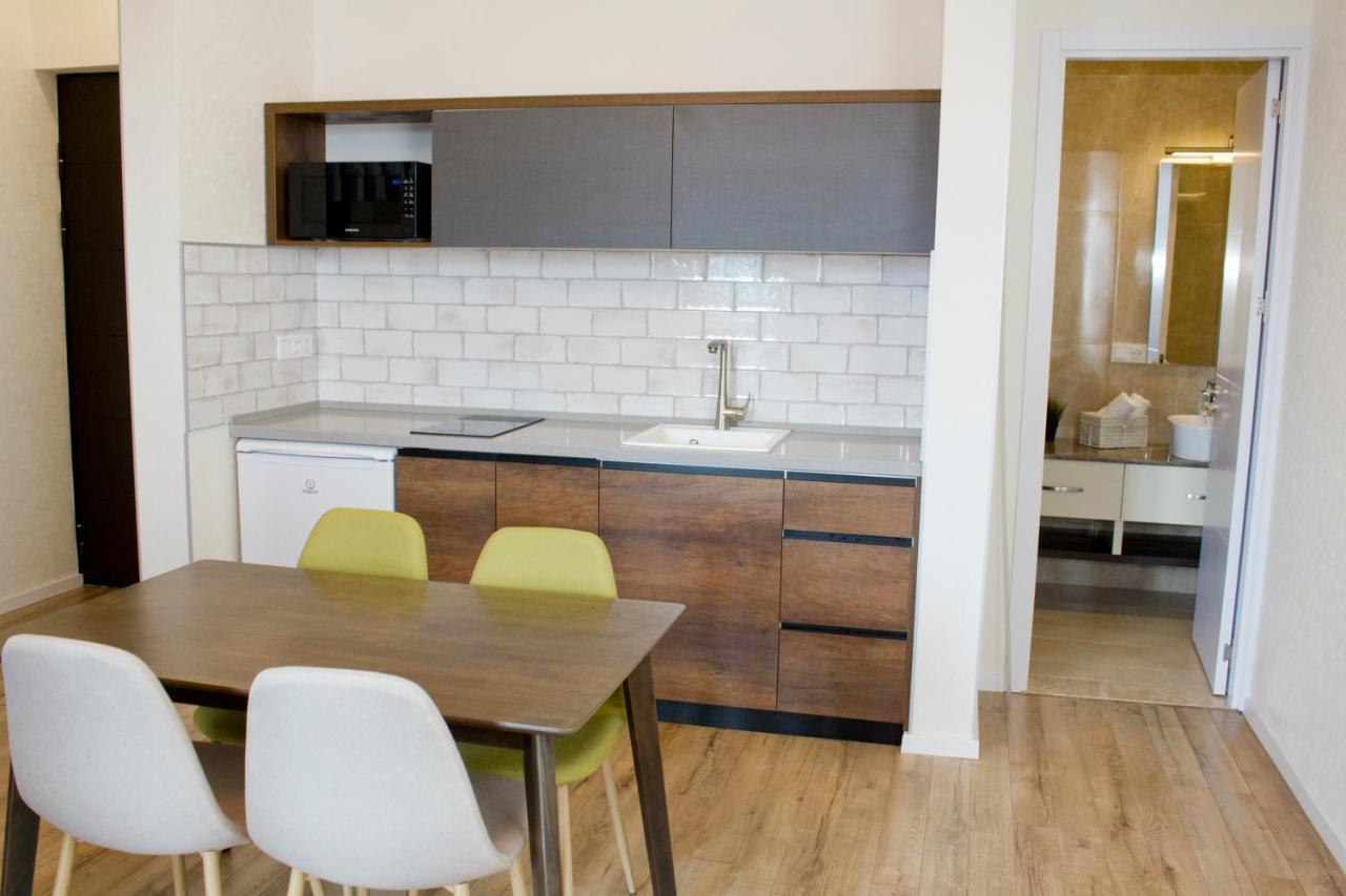 Aura Sameba, Luxury Apartment Тбилиси Екстериор снимка