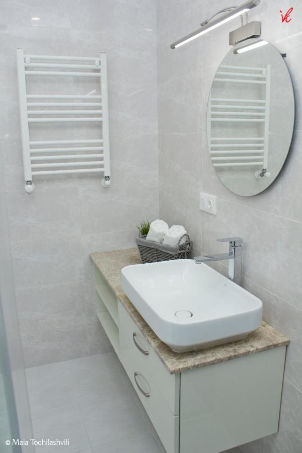 Aura Sameba, Luxury Apartment Тбилиси Екстериор снимка