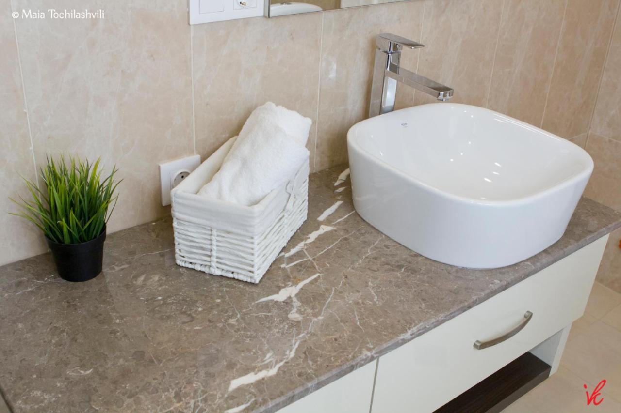 Aura Sameba, Luxury Apartment Тбилиси Екстериор снимка