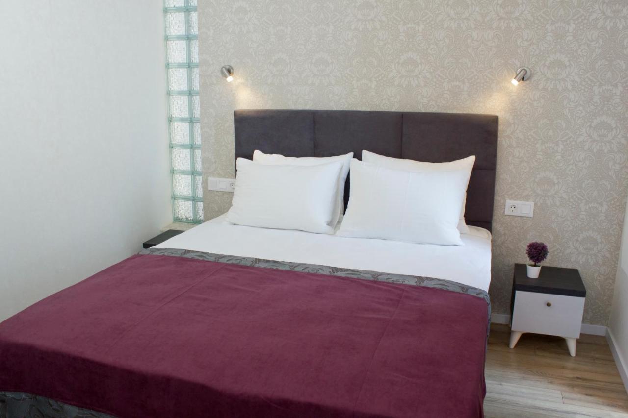 Aura Sameba, Luxury Apartment Тбилиси Екстериор снимка